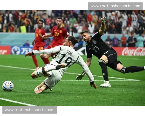 德国队强化第二落点控制训练，弗利克要求全员参与定位球攻防